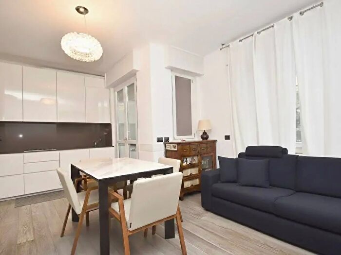 Appartamento trilocale in vendita in Via Remigi, Cinisello Balsamo