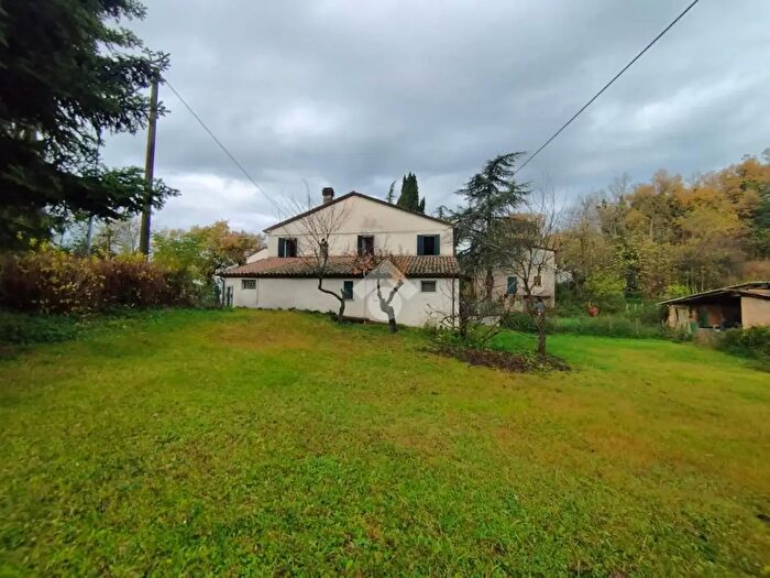 Casa quadrilocale in vendita in Via Savignano di Rigo Aia Bella, Sogliano Al Rubicone
