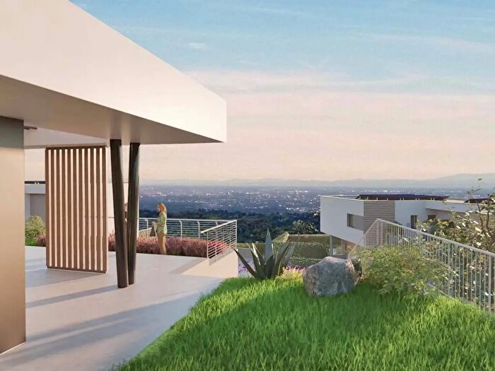 Casa con 5 locali in vendita in Colle Brianza
