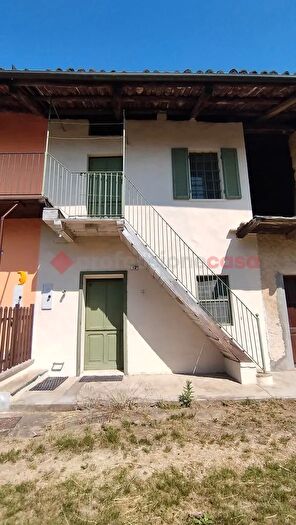 Casa trilocale in vendita in Strada Canali Bassi, Cumiana