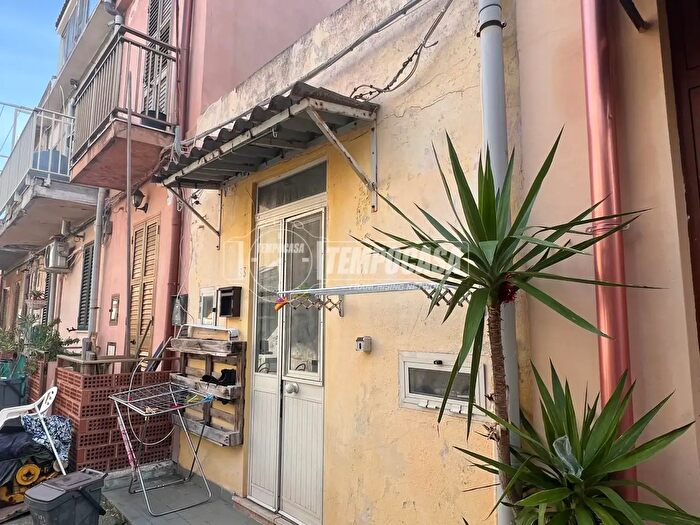 Casa bilocale in vendita in Via Domenico Mangraviti, Messina