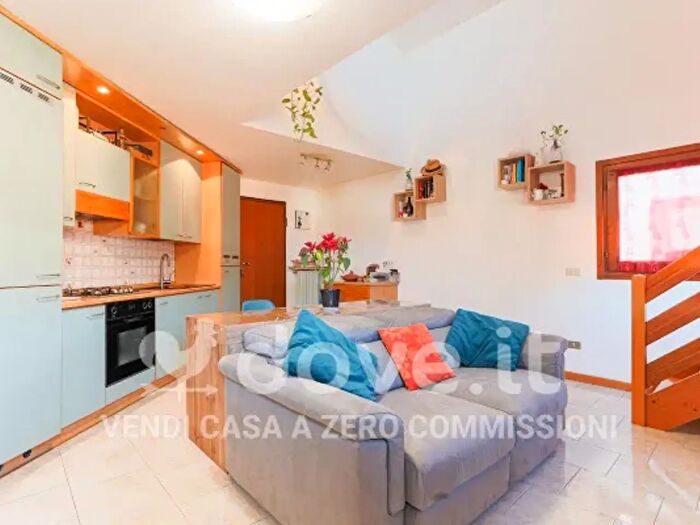 Appartamento bilocale in vendita in Via Pradone, Covo