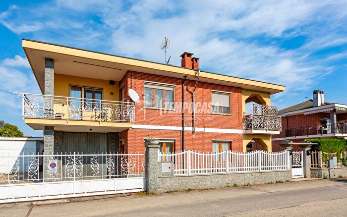 Appartamento con 5 locali in vendita in Via dei Giardini FavariAvatanei, Poirino