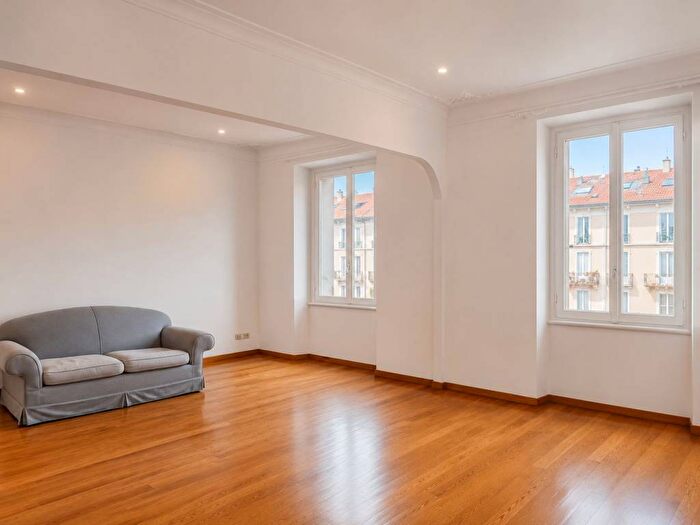 Appartamento trilocale in affitto in Corso Lodi, Porta Romana Medaglie d'Oro, Milano