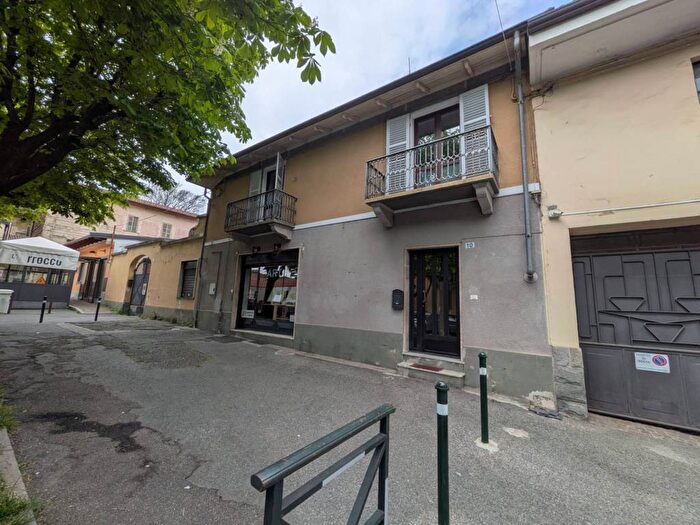 Appartamento trilocale in affitto in Piazza San Rocco, Centro Storico, Rivoli