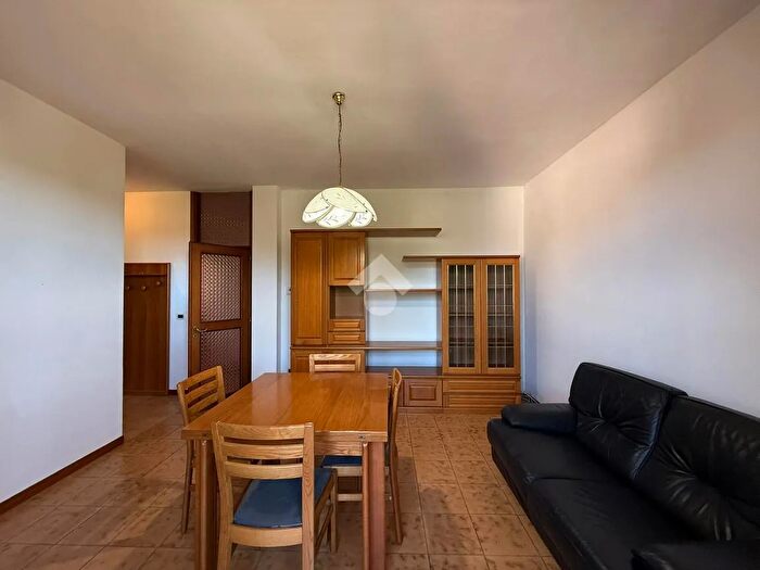 Appartamento trilocale in vendita in Via a Saffi, Cesenatico