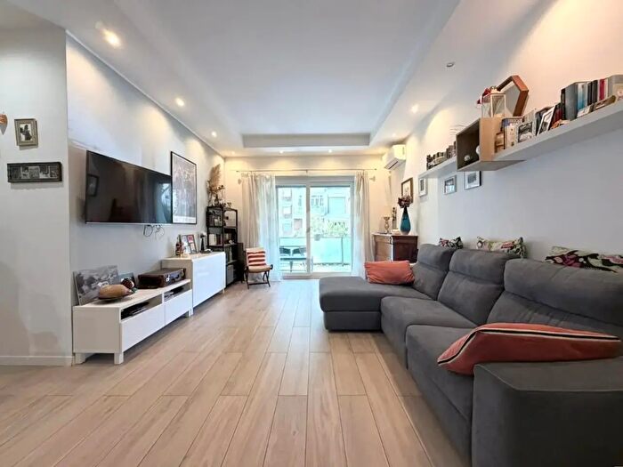 Appartamento quadrilocale in vendita in Viale Val Padana, Roma