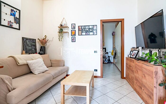 Appartamento bilocale in vendita in Via Monterosso, Caronno Pertusella