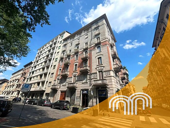 Appartamento con 5 locali in vendita in Corso Duca degli Abruzzi, Torino