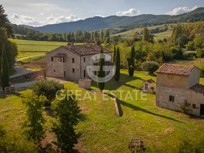 Casa con 6 locali in vendita in Viale Europa, Umbertide