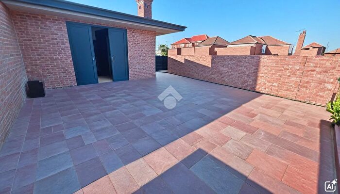 Appartamento trilocale in vendita in Via Grazia Deledda, Villa Di Briano