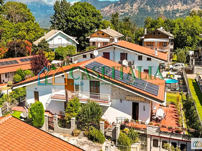 Casa con 6 locali in vendita in Via Margrot, Rosta