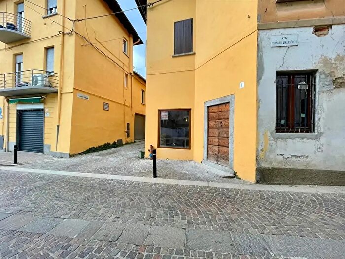 Case in Vendita e in Affitto - 2