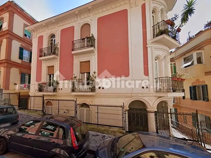 Appartamento con 5 locali in vendita in Via Cimarosa, Napoli