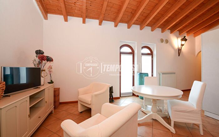 Appartamento trilocale in vendita in Lonato