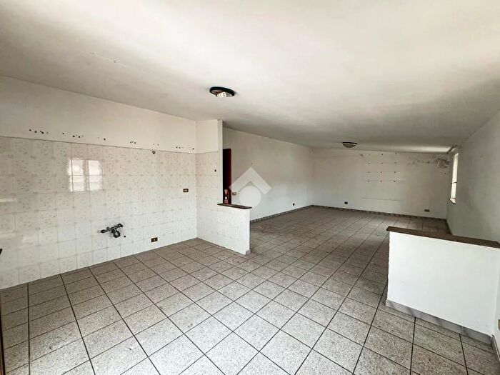 Appartamento trilocale in vendita in Via Umbria, Amantea