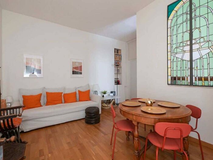 Appartamento trilocale in affitto in Via Sambuco, Ticinese, Milano