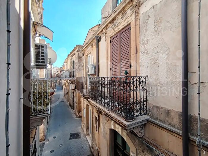 Casa trilocale in vendita in Siracusa