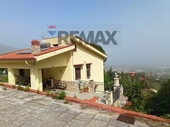 Casa con 10 locali in vendita in Gran Paradiso, Carini