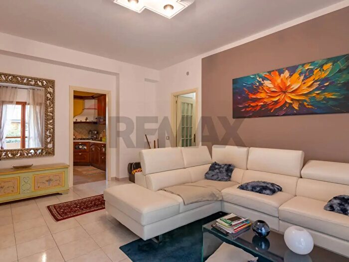 Appartamento con 5 locali in vendita in Via Europa B, Siracusa