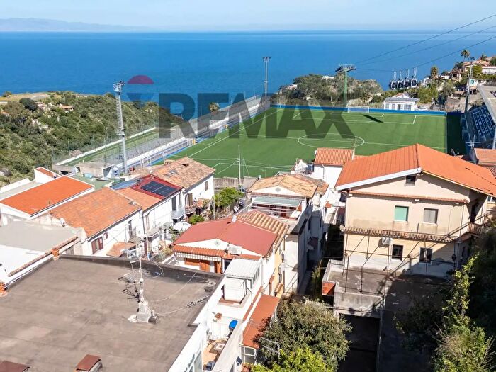 Casa con 7 locali in vendita in Via Porta Pasquale, Taormina