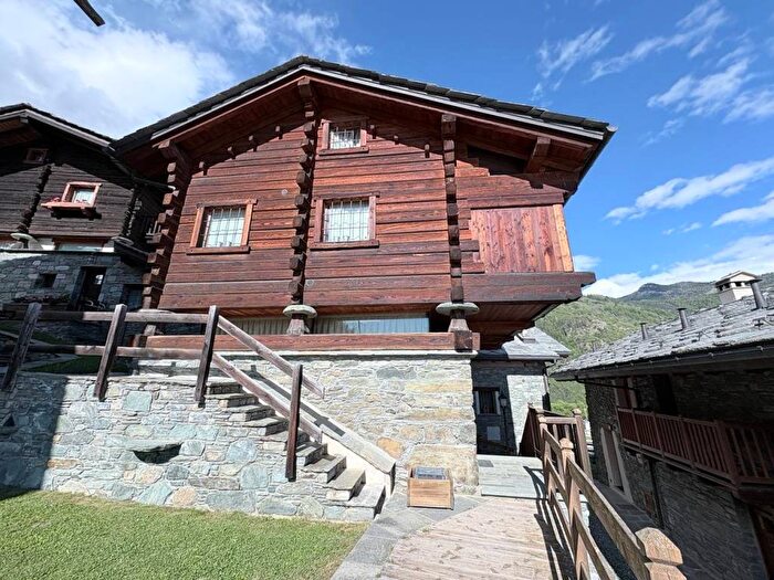 Casa trilocale in affitto in Frazione Lerinon, SaintVincent