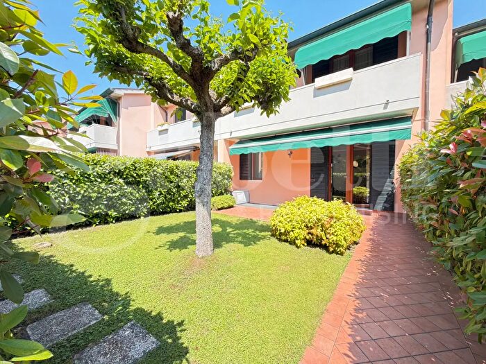 Casa con 6 locali in vendita in Piove Di Sacco