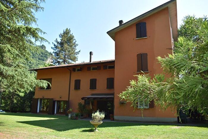Casa con 12 locali in vendita in Via Badolo, Sasso Marconi