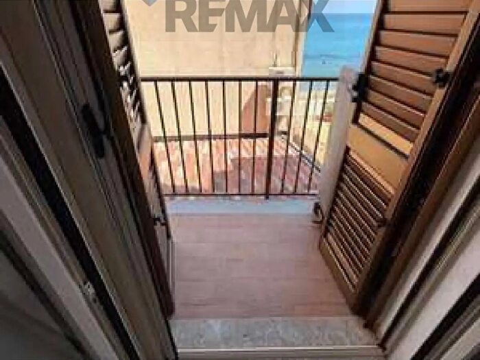 Appartamento trilocale in vendita in Brin, Caronia