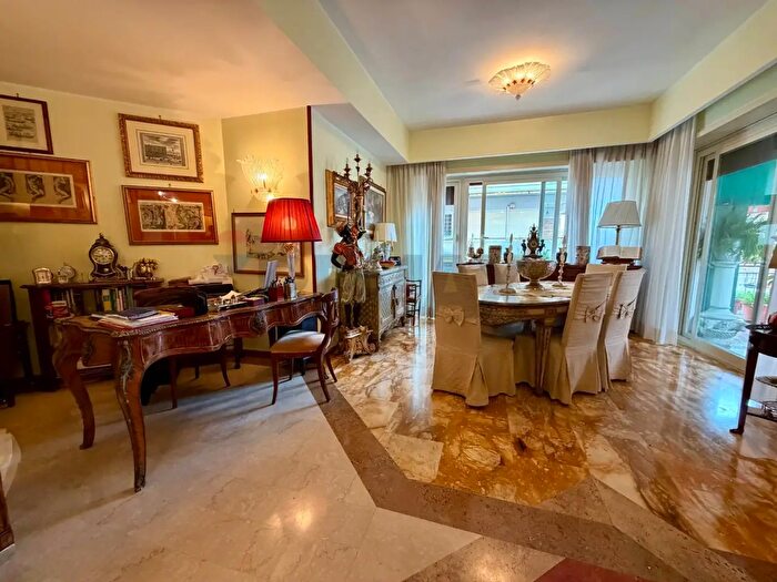 Appartamento con 5 locali in vendita in Via Filippo Nicolai, Roma