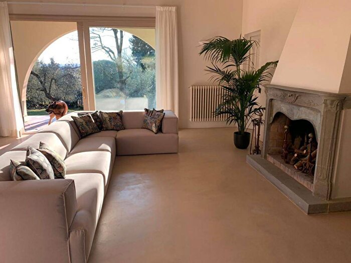 Casa con 6 locali in affitto in Via del Palmerino, Salviatino San Domenico, Firenze