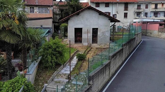 Casa monolocale in vendita in Via Como Cogliate, Cogliate