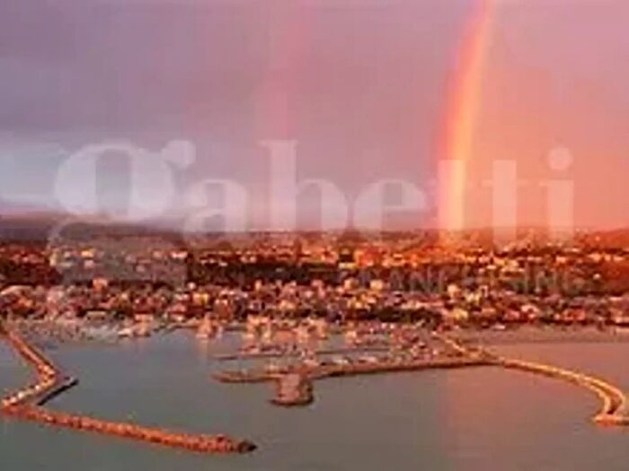 Appartamento trilocale in vendita in Via Galileo Galilei Snc, Giulianova