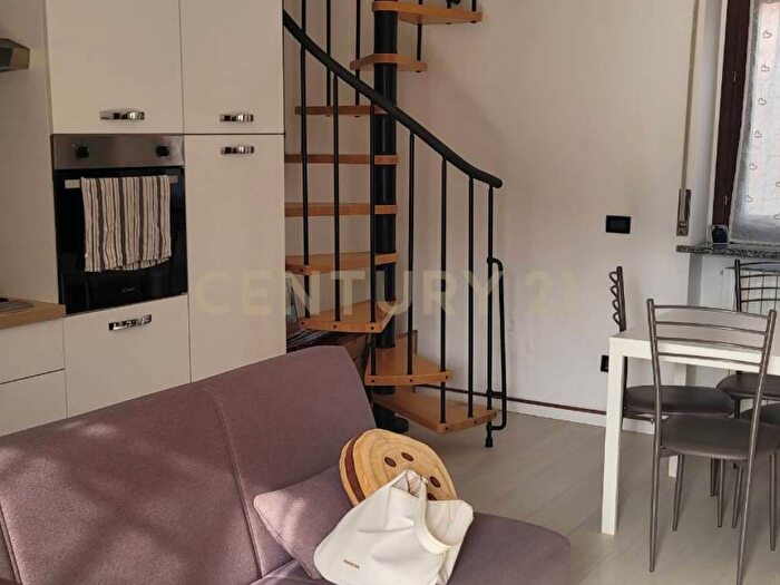 Appartamento bilocale in affitto in Via Crocefisso, Centro, Rho