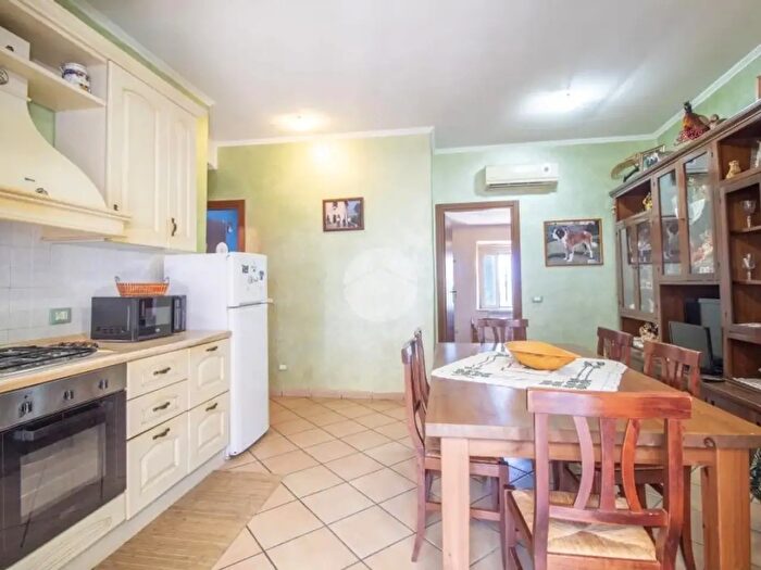 Appartamento trilocale in vendita in Via Troilo Savelli, Palombara Sabina