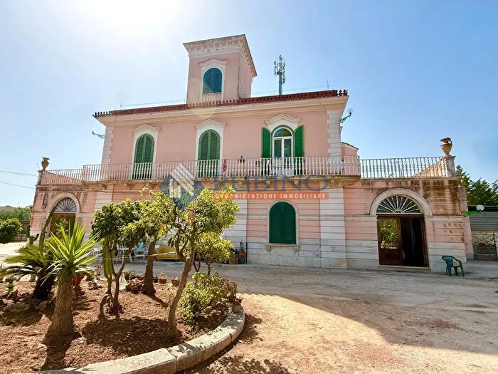 Casa in vendita in Via Vecchia Corato, Trani