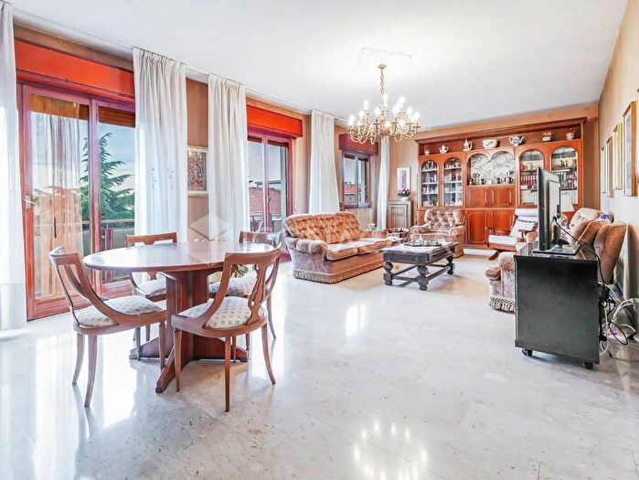 Appartamento quadrilocale in vendita in Via Gerolamo Arganini, Milano