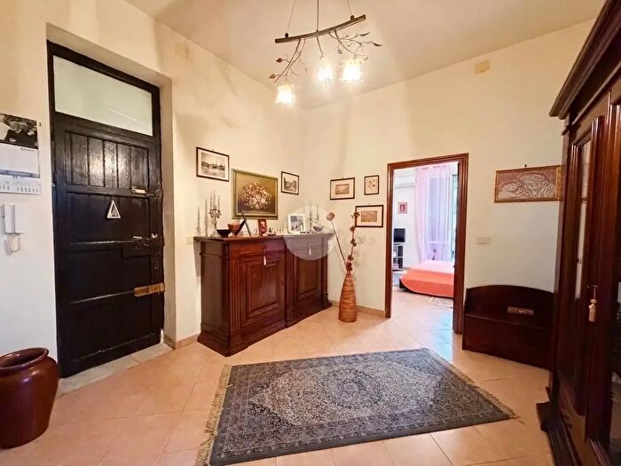 Appartamento con 5 locali in vendita in Via Ribera, Palermo