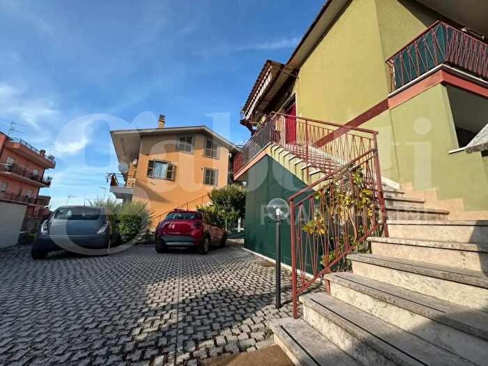 Appartamento trilocale in vendita in Via Carlo Pisacane a, Marino