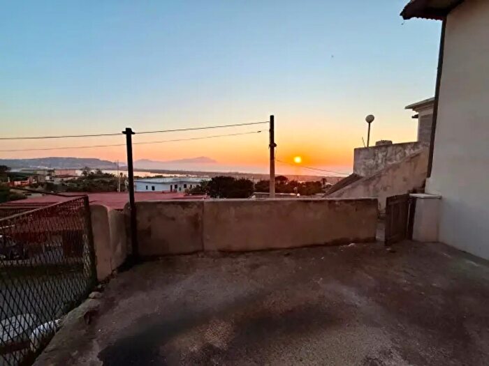 Casa bilocale in vendita in Via Enea, Bacoli