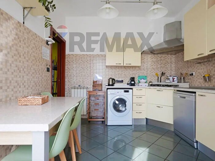 Appartamento con 6 locali in vendita in Via col Beretta, Genova