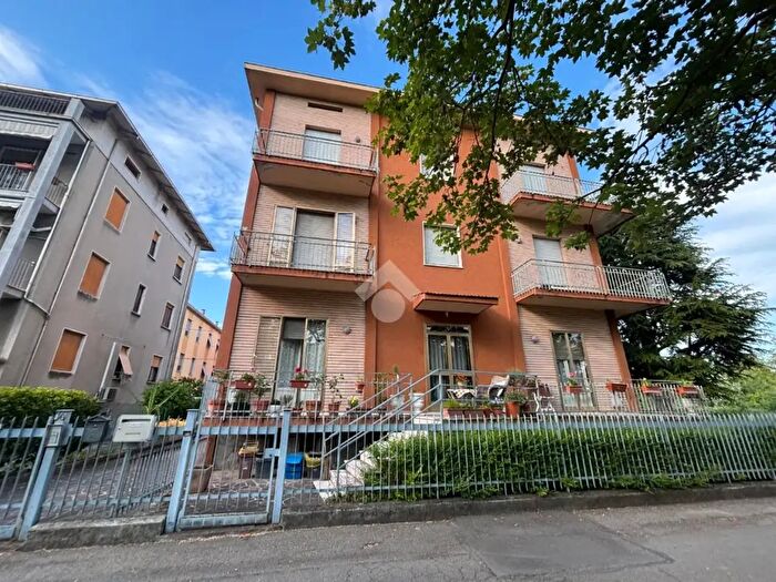 Appartamento trilocale in vendita in Via Torrente Manubiola, Parma