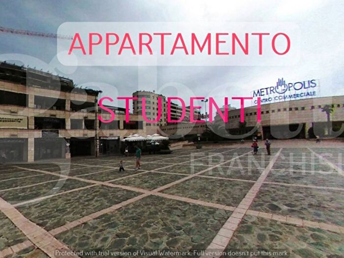 Appartamento con 6 locali in affitto in Piazza Martin Luther King snc, Roges, Rende