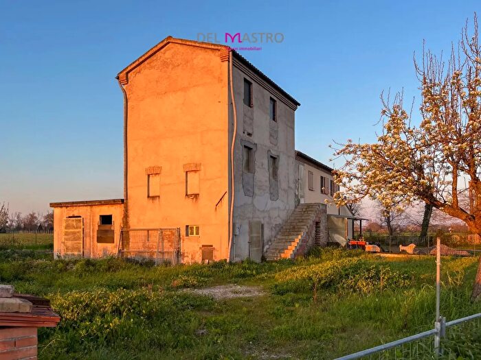 Casa con 5 locali in vendita in Via Selvatorta, Monsano