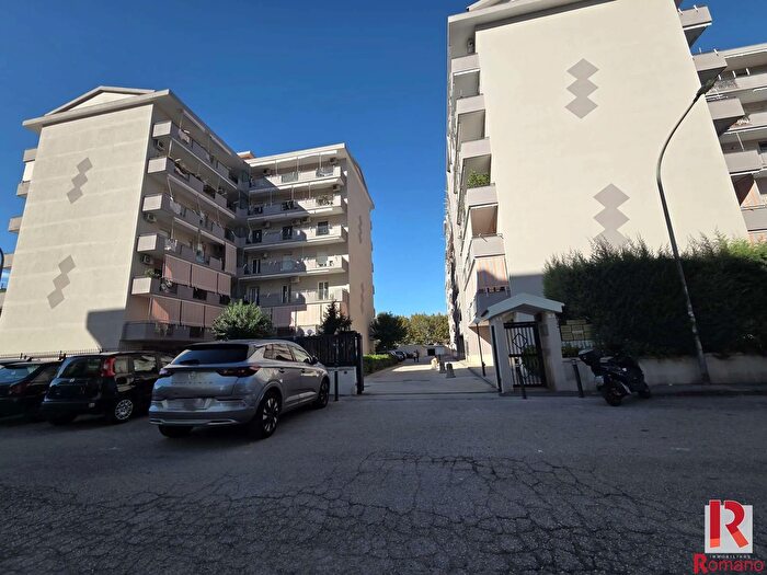 Appartamento quadrilocale in vendita in Via Enrico De Nicola, Santa Maria Capua Vetere
