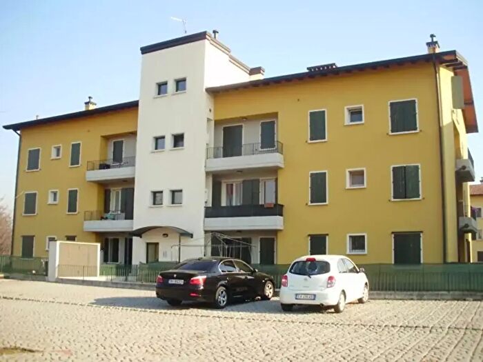 Appartamento trilocale in vendita in Via Luigi Pirandello, Montichiari