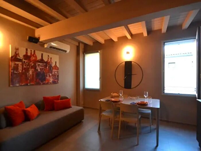 Appartamento bilocale in affitto in Borgo Pier Antonio Bernabei, Parma