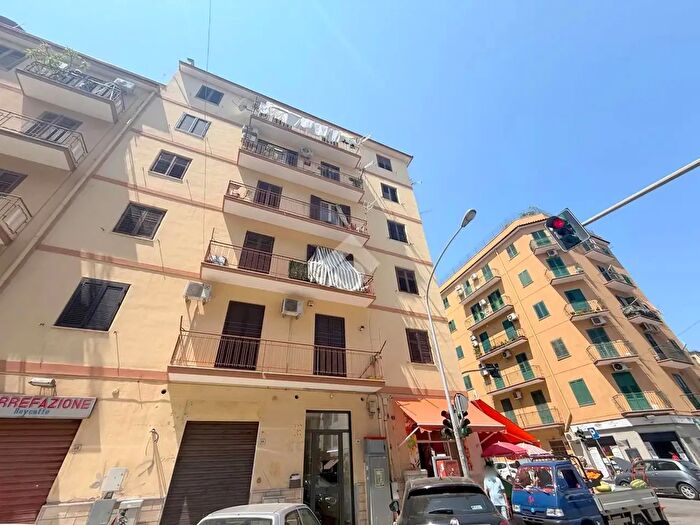 Appartamento quadrilocale in vendita in Via Domenico Lancia di Brolo, Palermo
