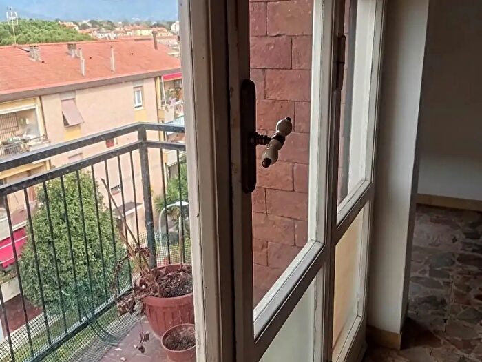 Appartamento con 5 locali in vendita in Pisa