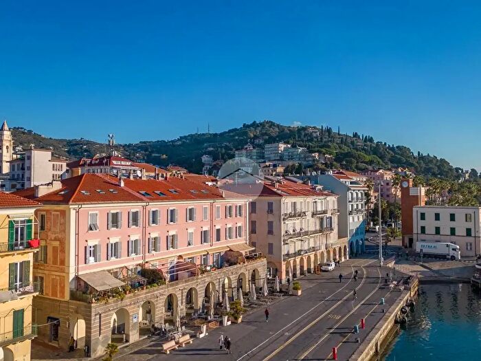 Appartamento bilocale in vendita in Via Andrea Doria, Imperia